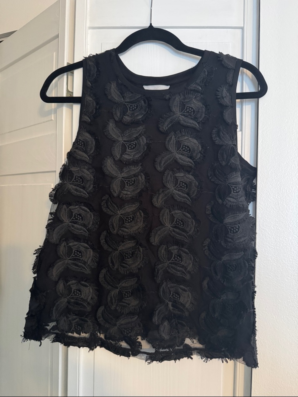 H&M Black Sleeveless Floral Appliqué Blouse